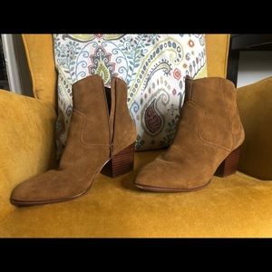 Suede Aldo Ankle Boots - size 8.5US